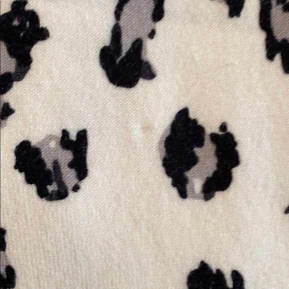 Beautiful animal print sweater - Picture 4 of 5